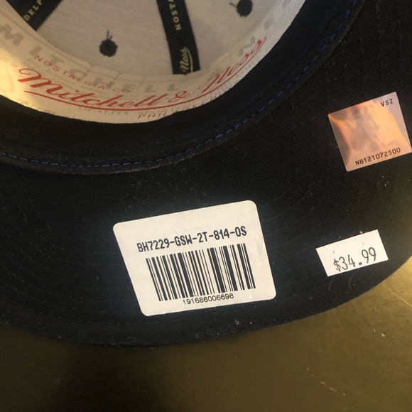 ~SOLD~ Mitchell & Ness Snapback, GS Warriors - Picture 6 of 8